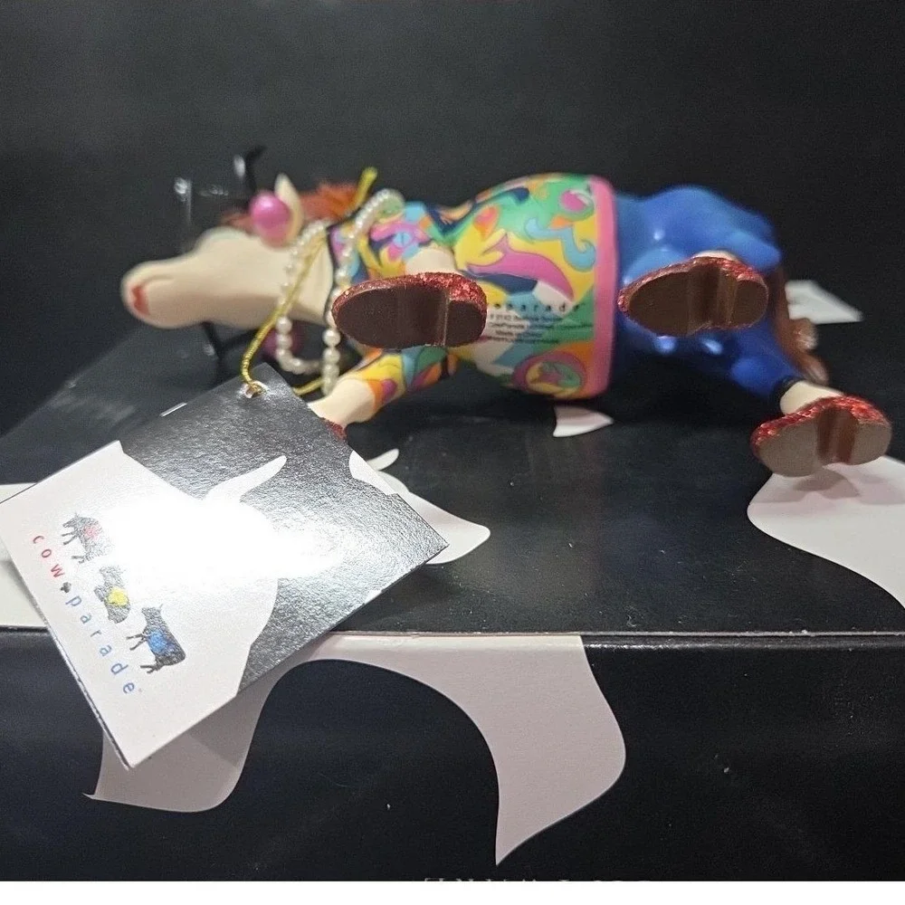 Cow Parade Beehive Bovine Figurine, Westland Giftware, #9142, Box/Tag